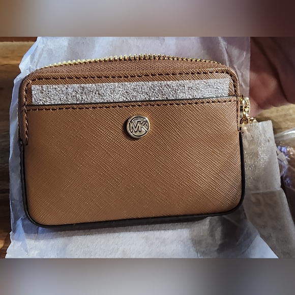 Medium Soffiano Leather Chain Card Case - Picture 6 of 8